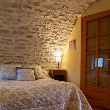 La Bastide 2/4 Personnes A Sauveterre Holiday home *